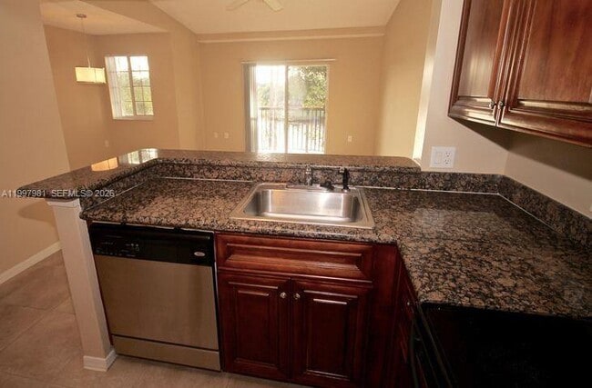 Building Photo - 4195 N Haverhill Rd Unit 310