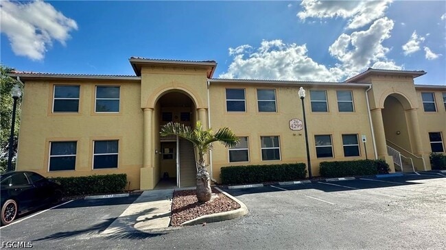 Building Photo - 4299 Bellasol Cir Unit 2621