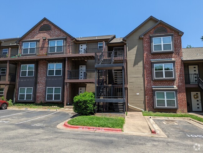 Building Photo - 3604 Clawson Rd Unit Apt 103