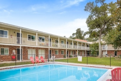 Photo - 240 Harmon Ave Unidad 107