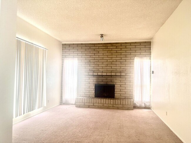 5111 Paseo Las Palmas