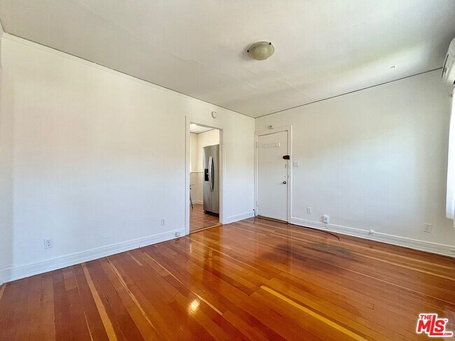 Photo - 521 Kings Rd