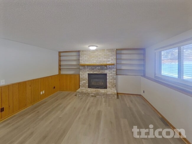 Photo - 4350 Thornhill Ln