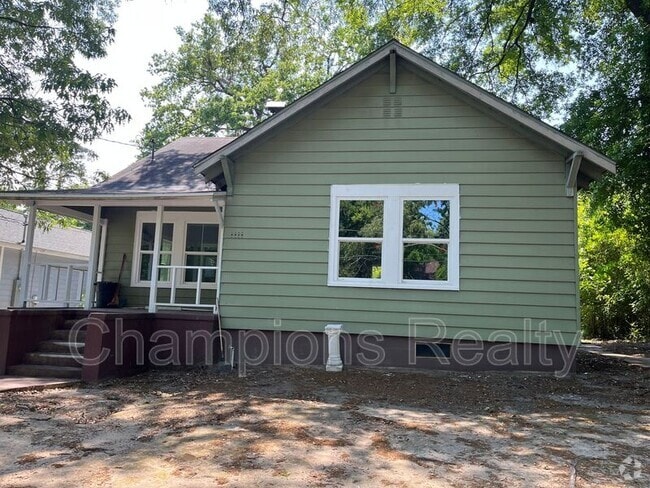 Building Photo - 2350 Huggins St Rental