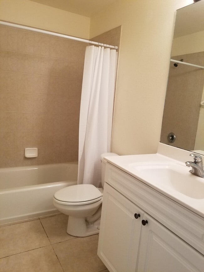 Photo - 4616-4618 24th St Sw Unidad 4618 24th St SW