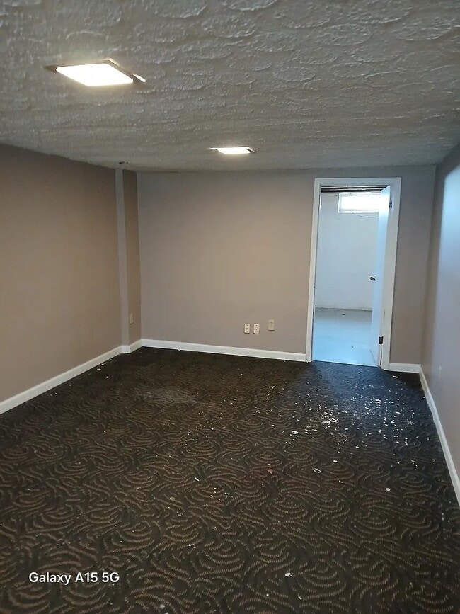 Photo - 4048 E Livingston Ave