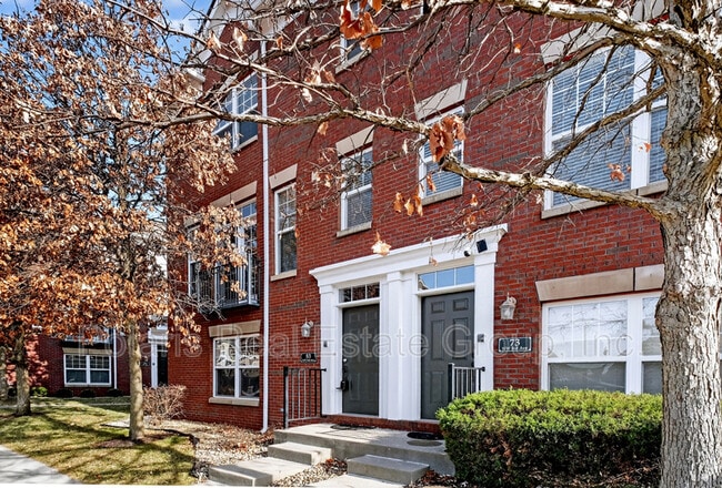 Photo - 83 3rd Ave NW