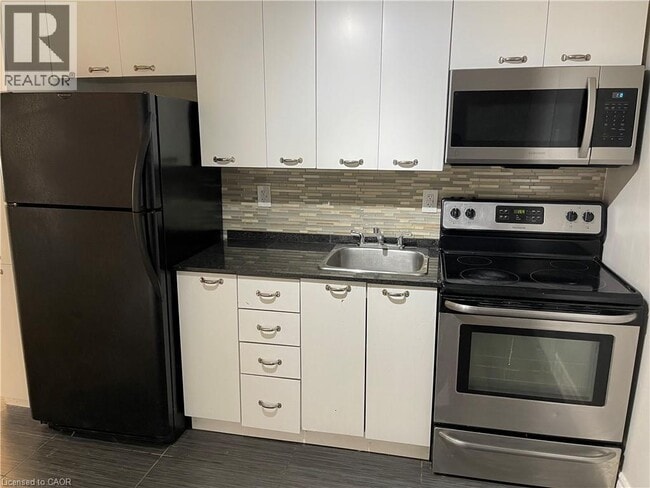 Photo - 69 E Main St Unité 204