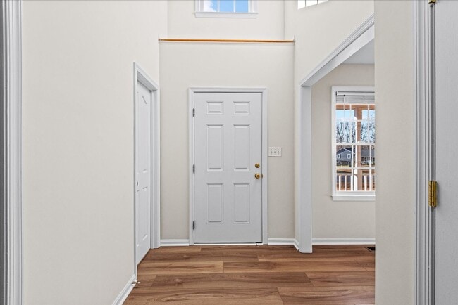 Photo - Near VRE and I-95!