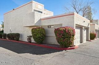 Building Photo - 935 N Granite Reef Rd Unit 100