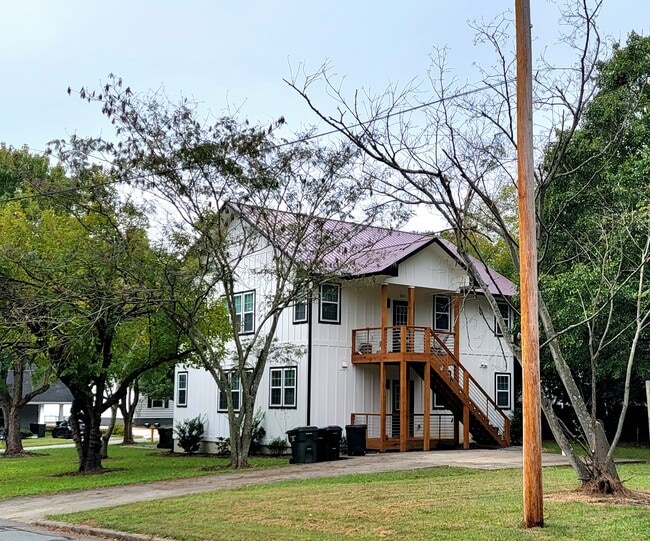 Photo - 624 Grace Ave