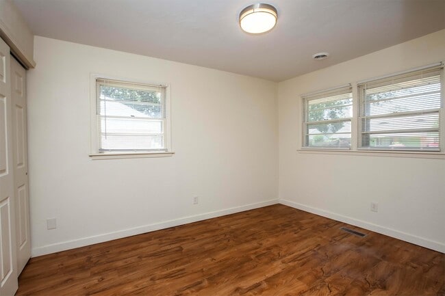 Photo - 1412 Hartford Rd