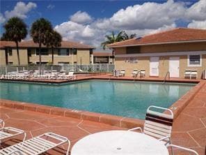 Building Photo - 918 Twin Lakes Dr Unit 8-M