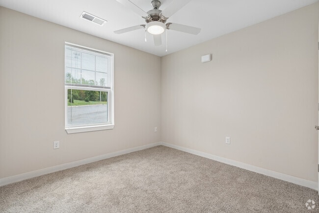 3BR, 1.5BA - 1,061SF - Second Bedroom