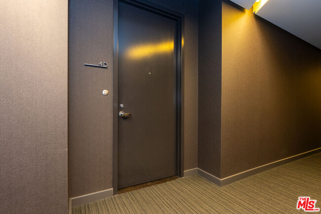 Photo - 6250 Hollywood Blvd Condo Unit 4D