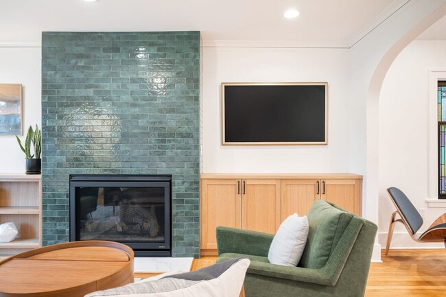 Photo - 2457 4th Ave W Unidad SI ID1035899P