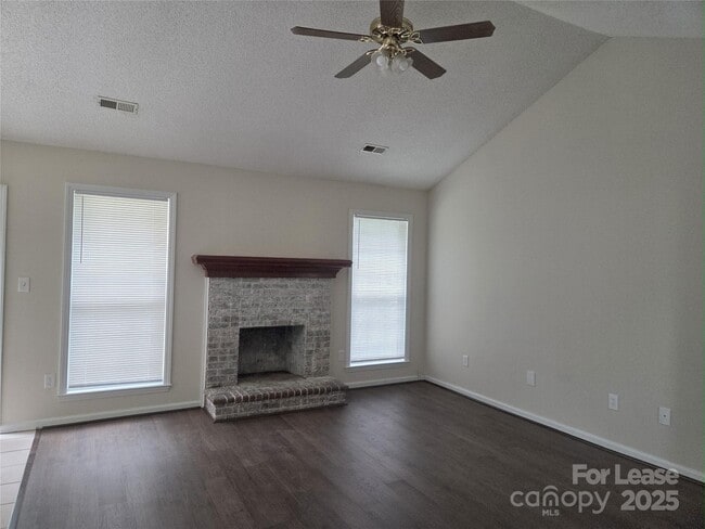 Photo - 141 Eagle Ct