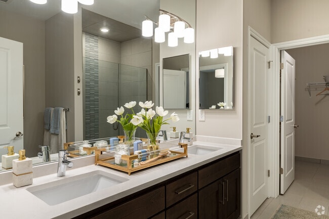 2BR, 2BA - 1,726SF