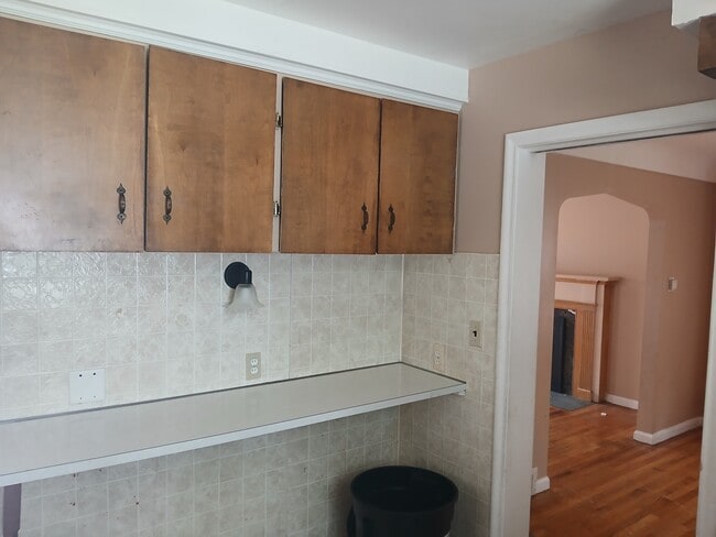 Photo - 14200 Stahelin Rd