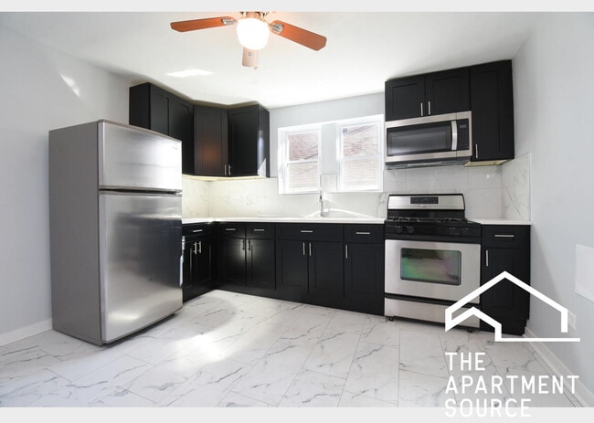 Photo - 5128 W Henderson St Unit 3