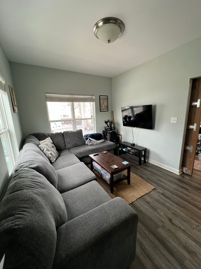 Dormitorio de la planta baja - 9572 6th Bay St