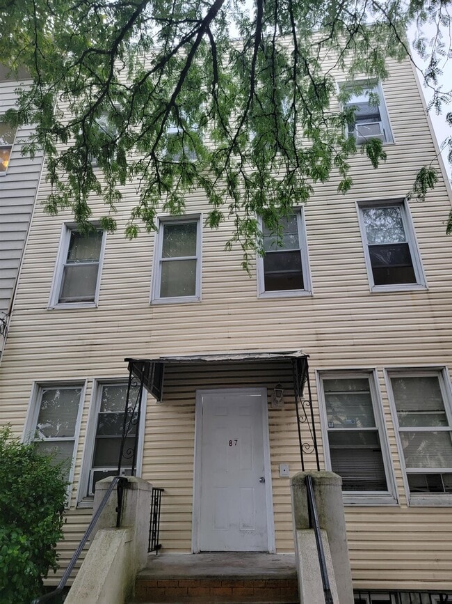 Building Photo - 87 Wales Ave Unit 2 Rental