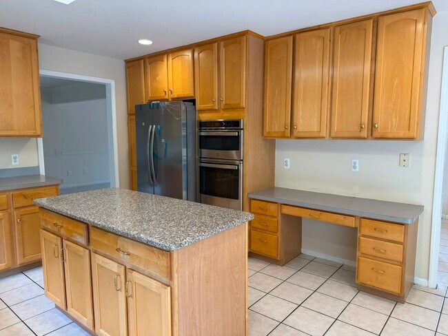 Photo - 7782 Watford Dr