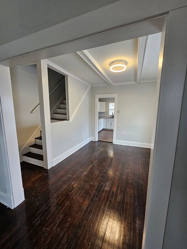 Photo - Wakefield7010-7014 Unit 7012 Wakefield