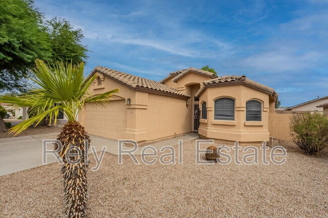 Building Photo - 12568 W Almeria Rd Rental