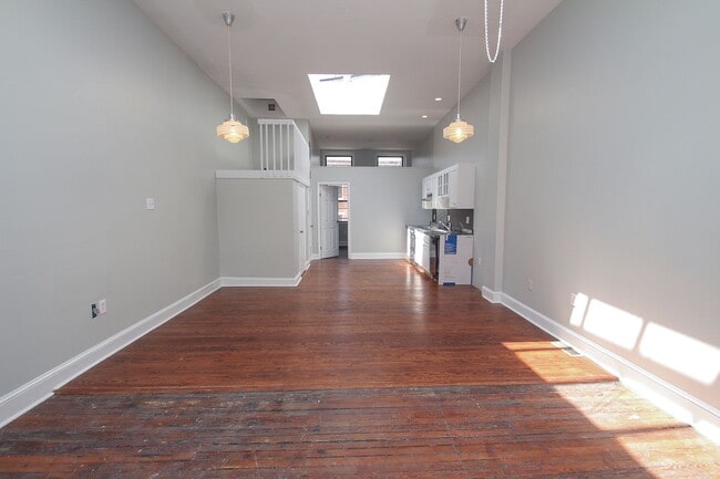 Building Photo - 1527 South St Unit 2R