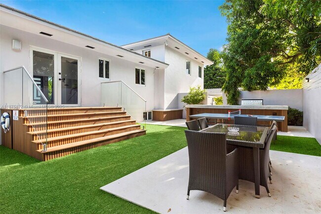 Photo - 1019 NE 87th St