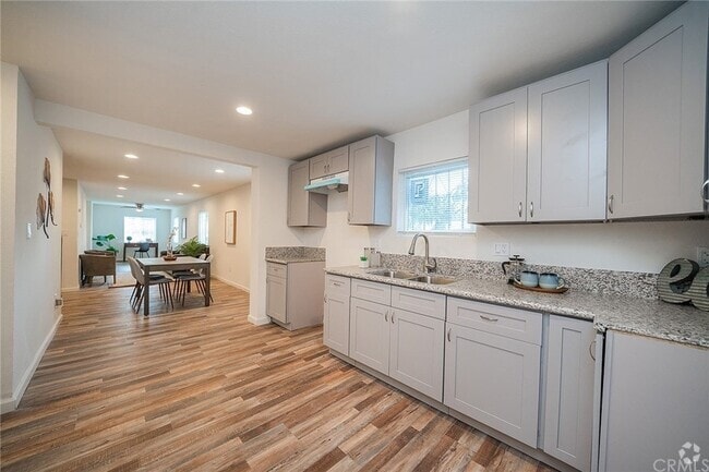 Building Photo - 803 E 89th St Rental