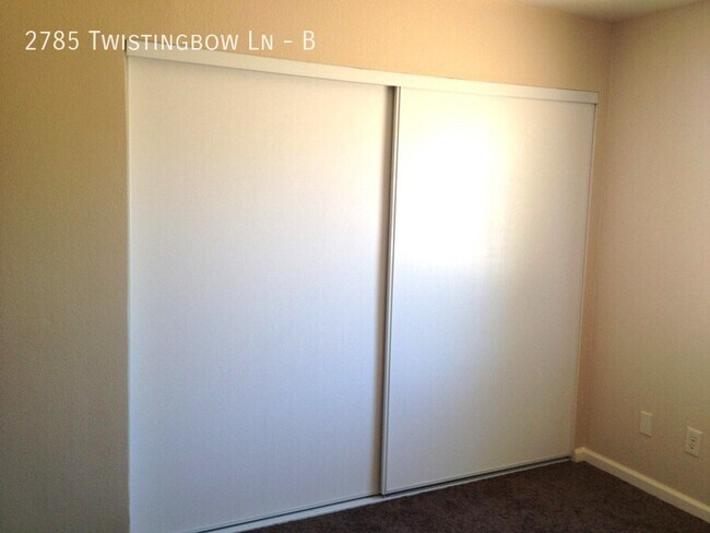 Photo - 2785 Twistingbow Ln Unit B