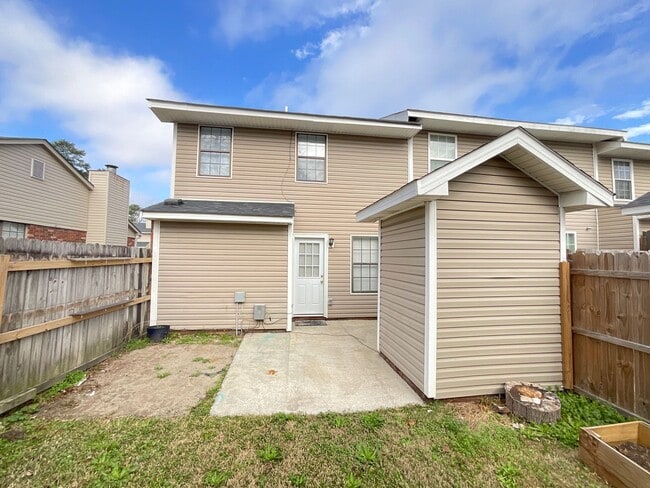 Photo - 3924 Miramar Ct