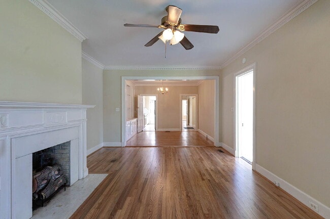 Photo - 1523 Dixon Dr
