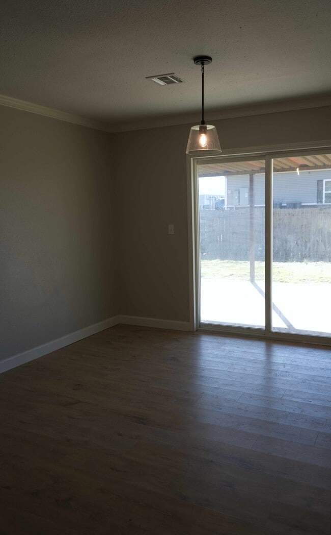 Photo - 1690 Henegar Dr