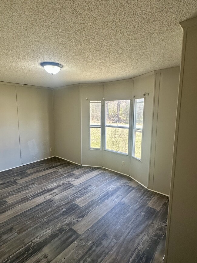 Photo - 193 Salem Ln