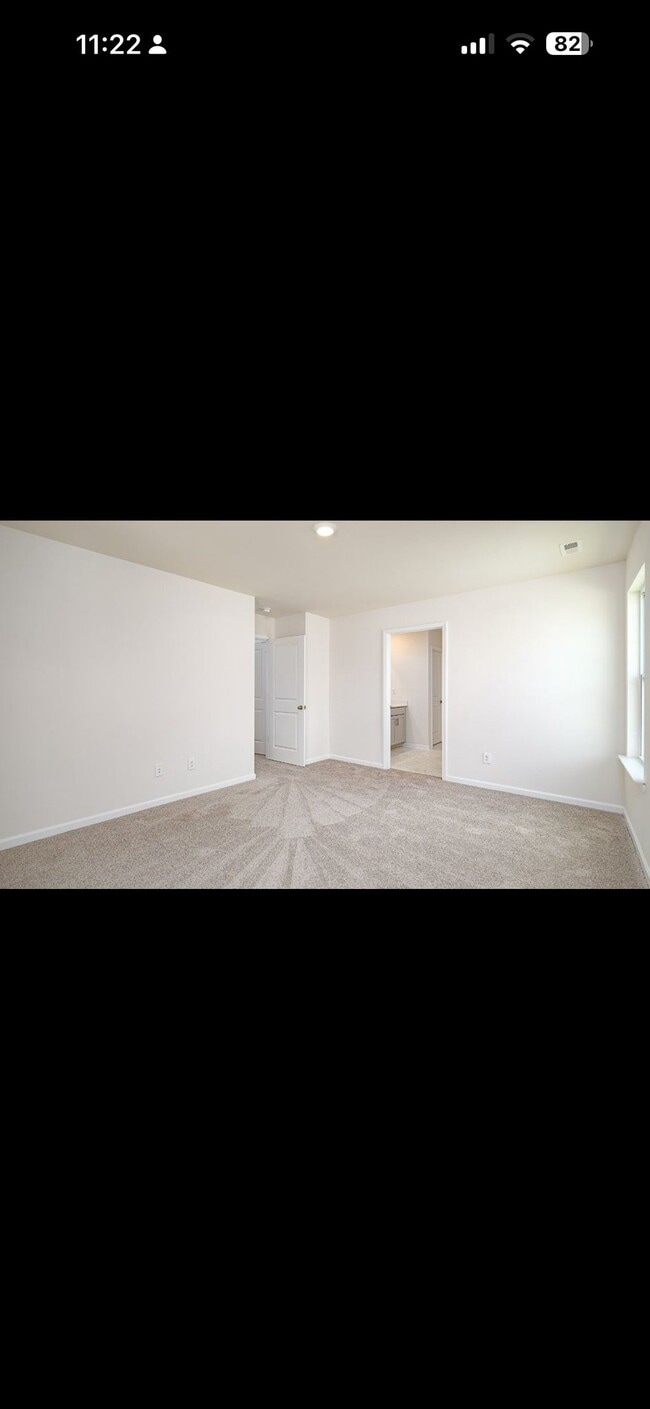 Photo - 103 Mable Leaf Ln