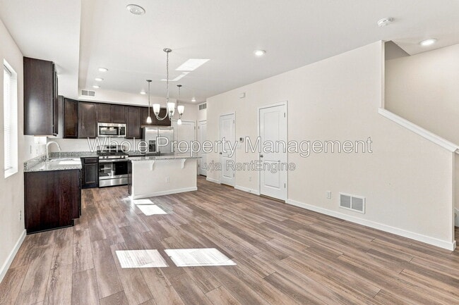 871 E 98th Ave