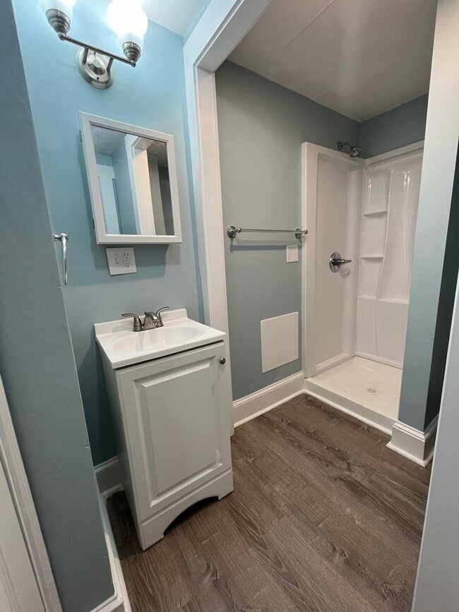 Photo - Gorgeous Studio, Second-floor! Apartment i... Unidad #4