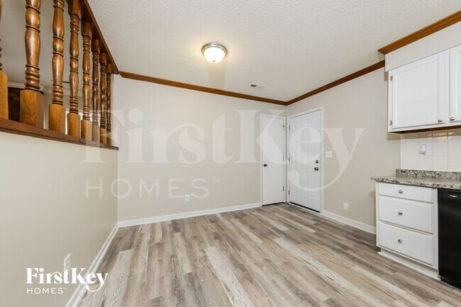 Photo - 2016 Claxton Dr SW