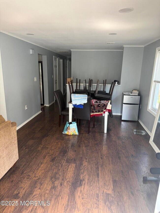 Photo - 148 Dewitt Ave