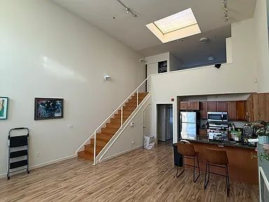 Photo - "Chic Urban Living: 2-Bed, 2-Bath Gem on Harrison St in SF!"