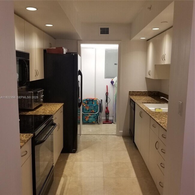 Photo - 6917 Collins Ave Unit 408