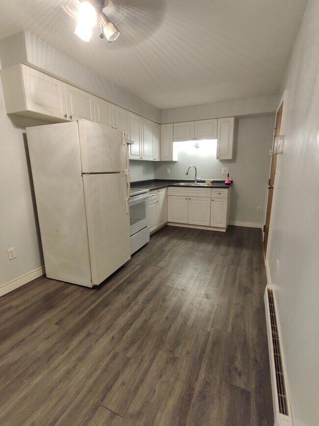 Photo - 234 Brock St