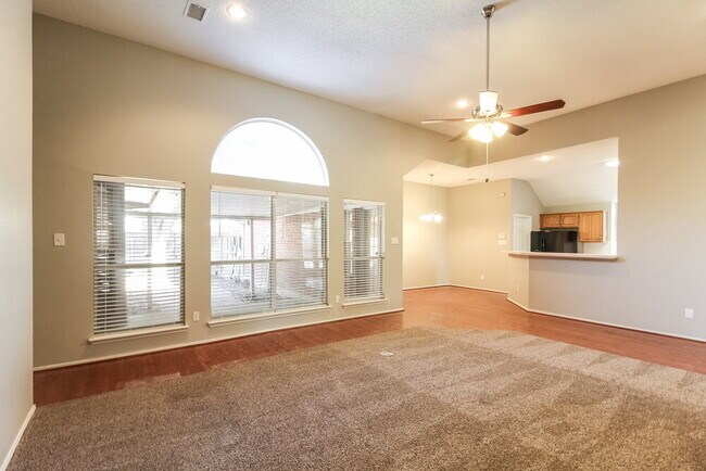 Photo - 2338 Liles Ln