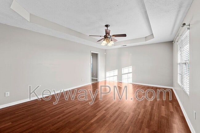 Photo - 19 Whitney Ct