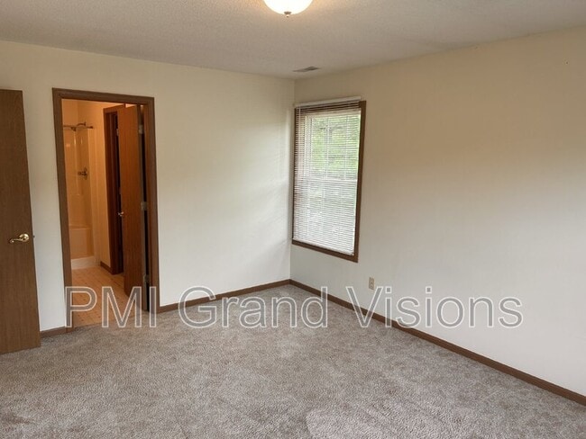 Photo - 1950 Douglas St Unidad 8 Rental