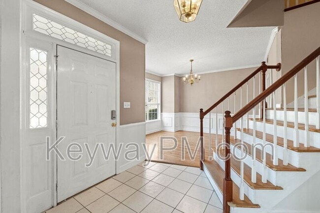 Photo - 1063 Waltons Pass