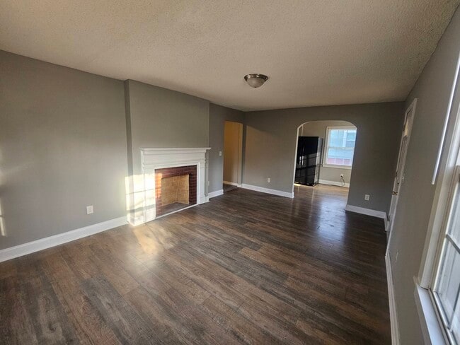 Photo - 1211 Camp St